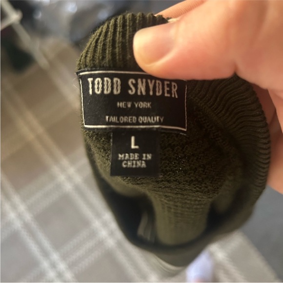 Todd Snyder Striped Green and White Men's Sweater - Picture 3 of 5